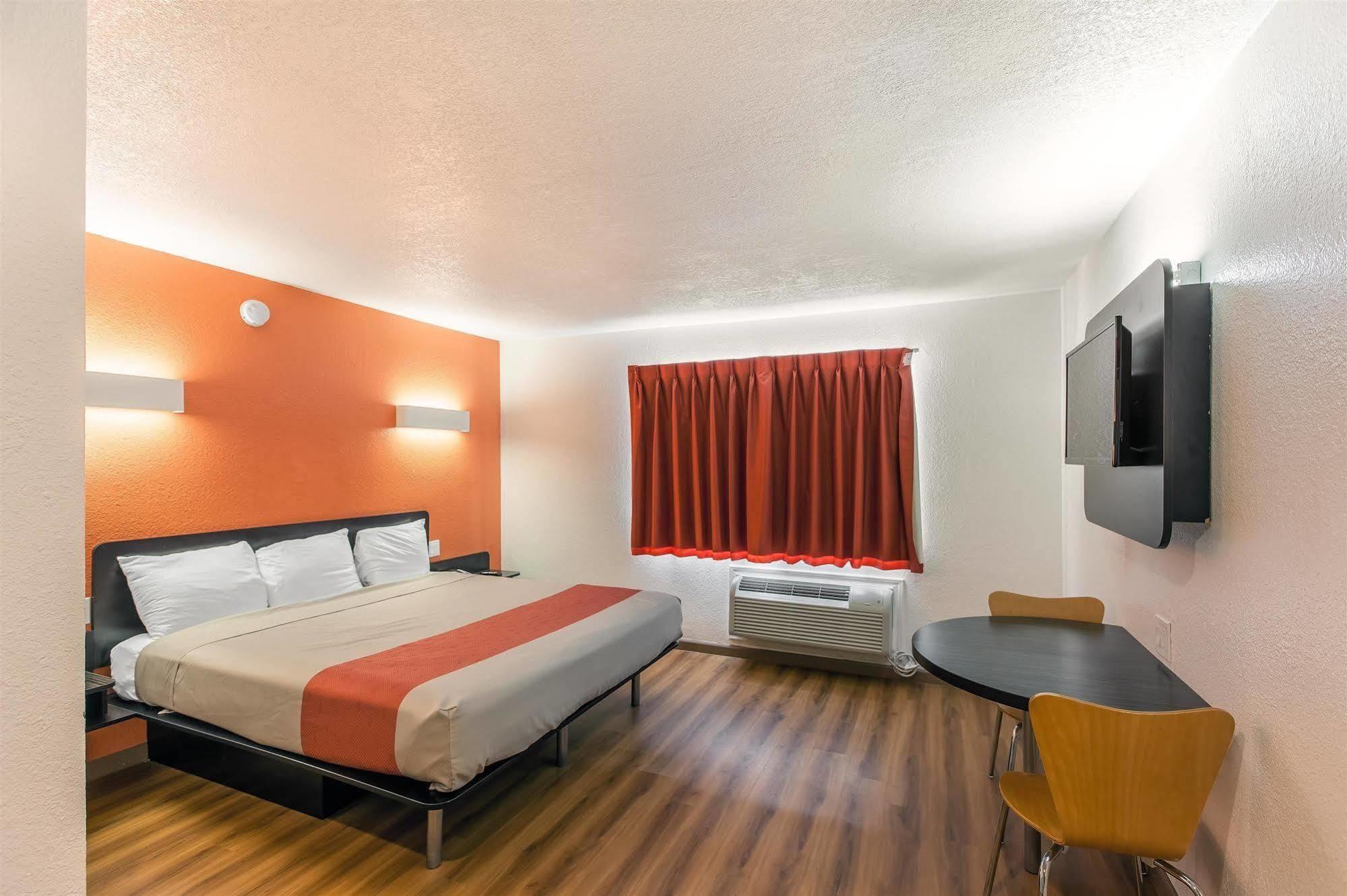 Motel 6-Dallas, Tx - South Екстер'єр фото