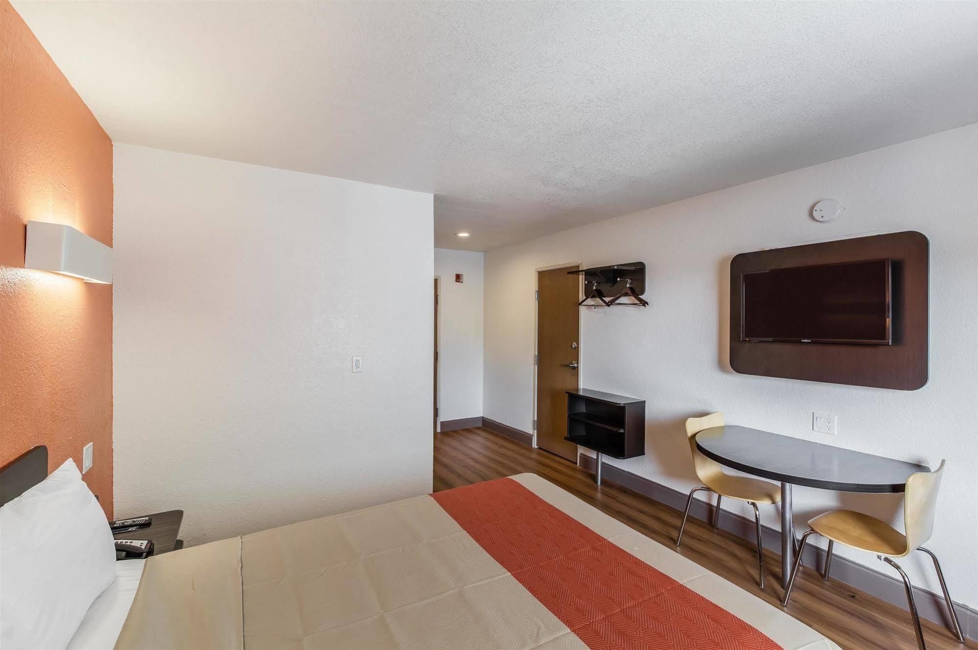 Motel 6-Dallas, Tx - South Екстер'єр фото
