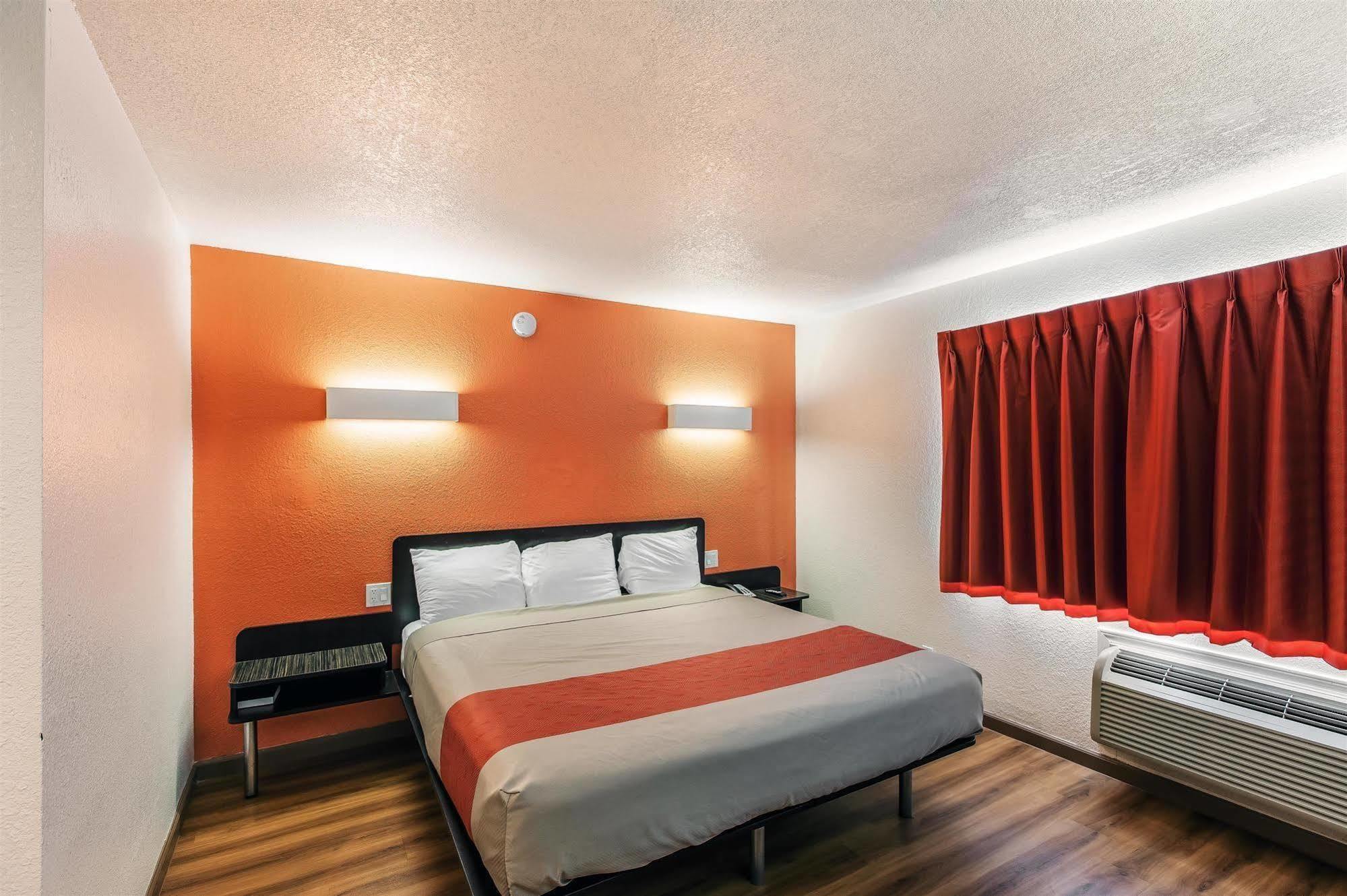 Motel 6-Dallas, Tx - South Екстер'єр фото