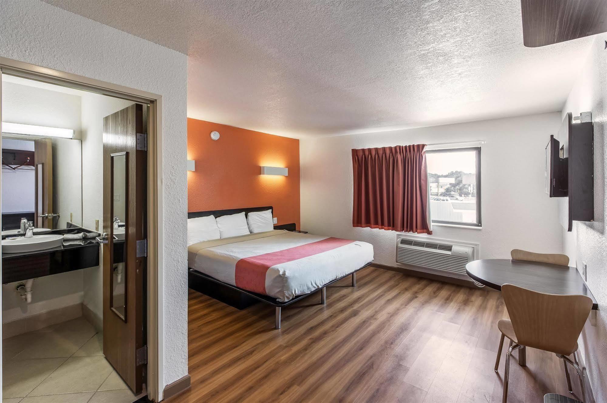 Motel 6-Dallas, Tx - South Екстер'єр фото