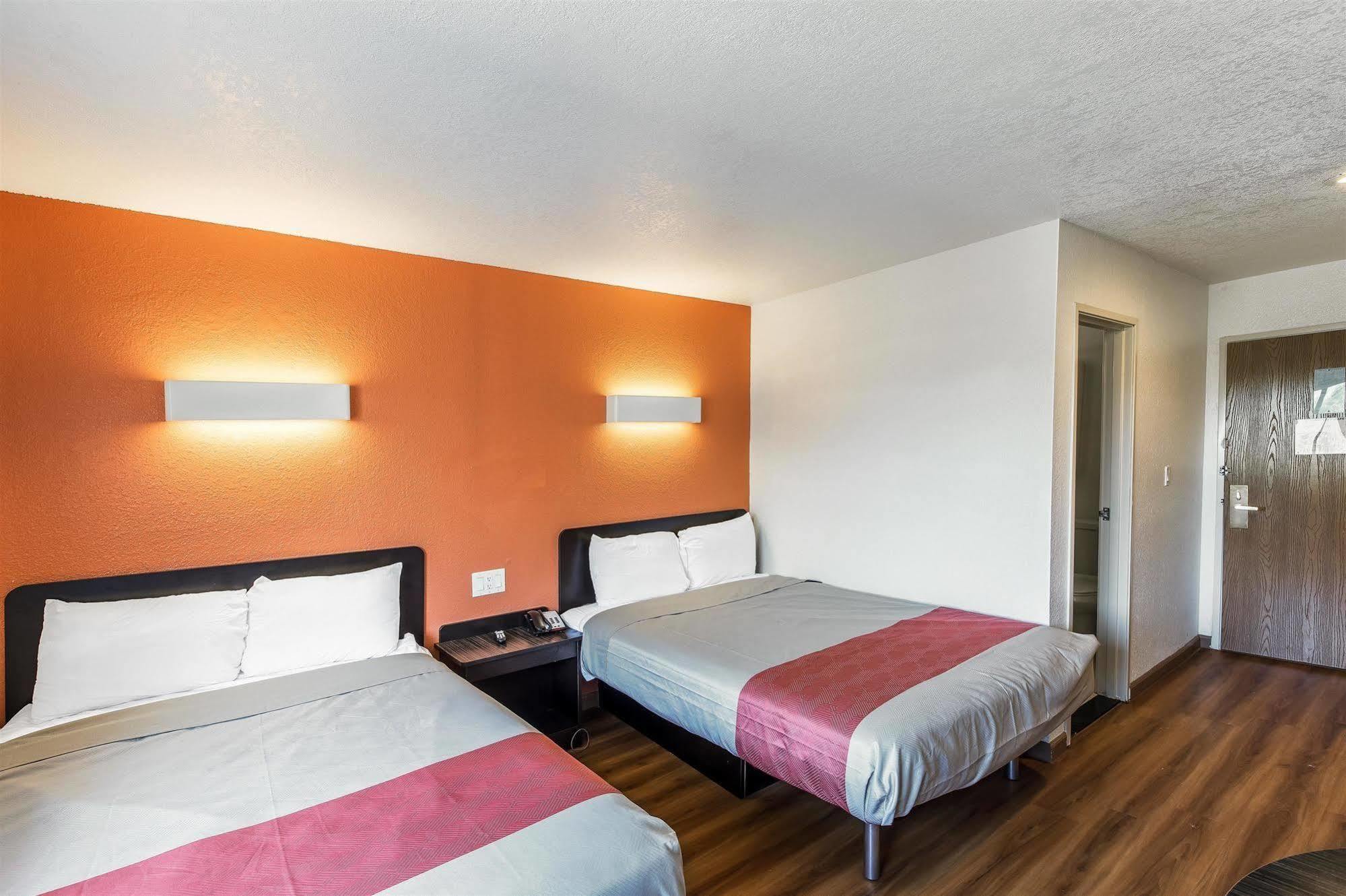 Motel 6-Dallas, Tx - South Екстер'єр фото