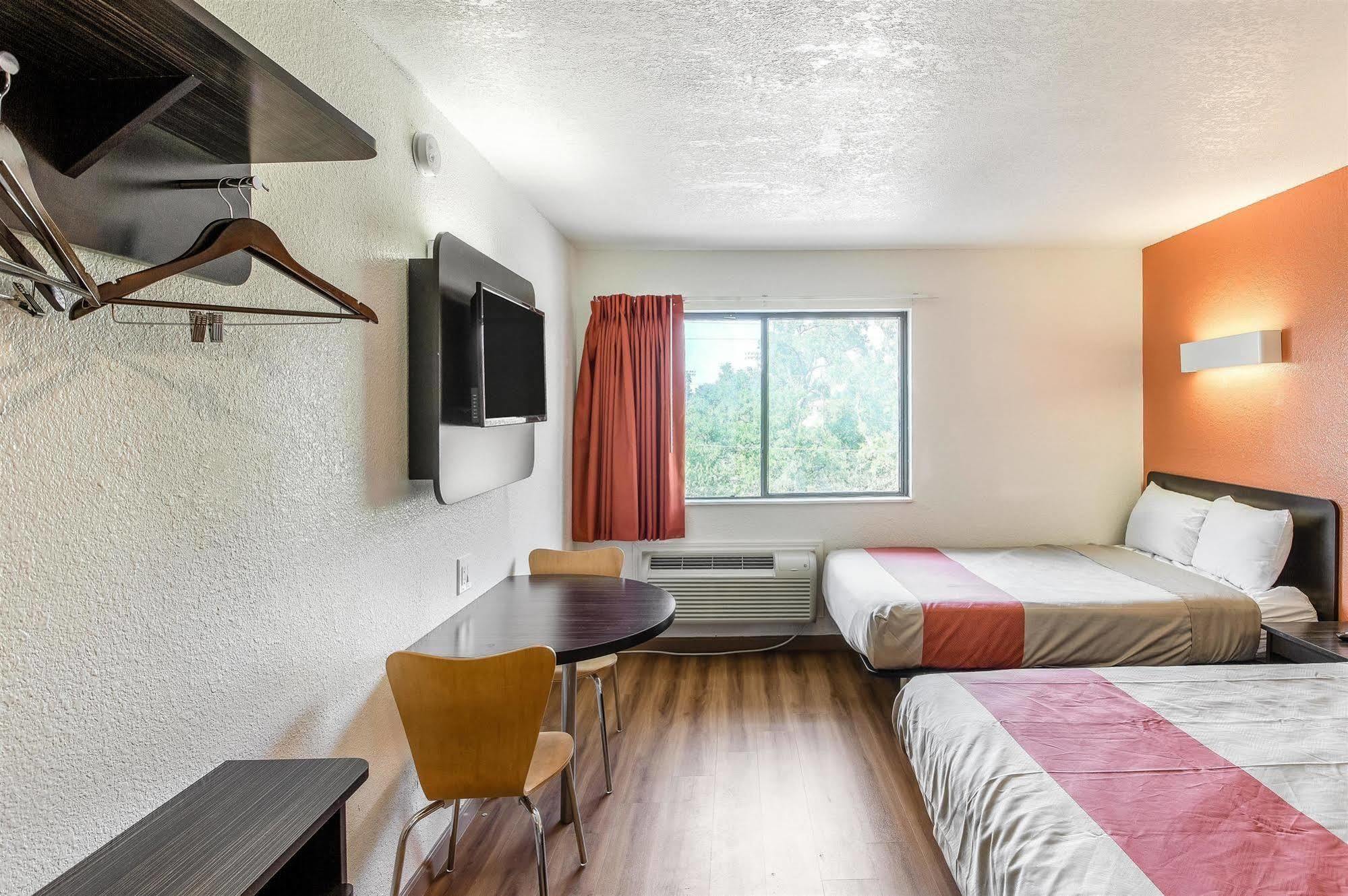 Motel 6-Dallas, Tx - South Екстер'єр фото
